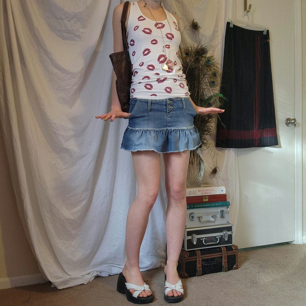 lips tank top